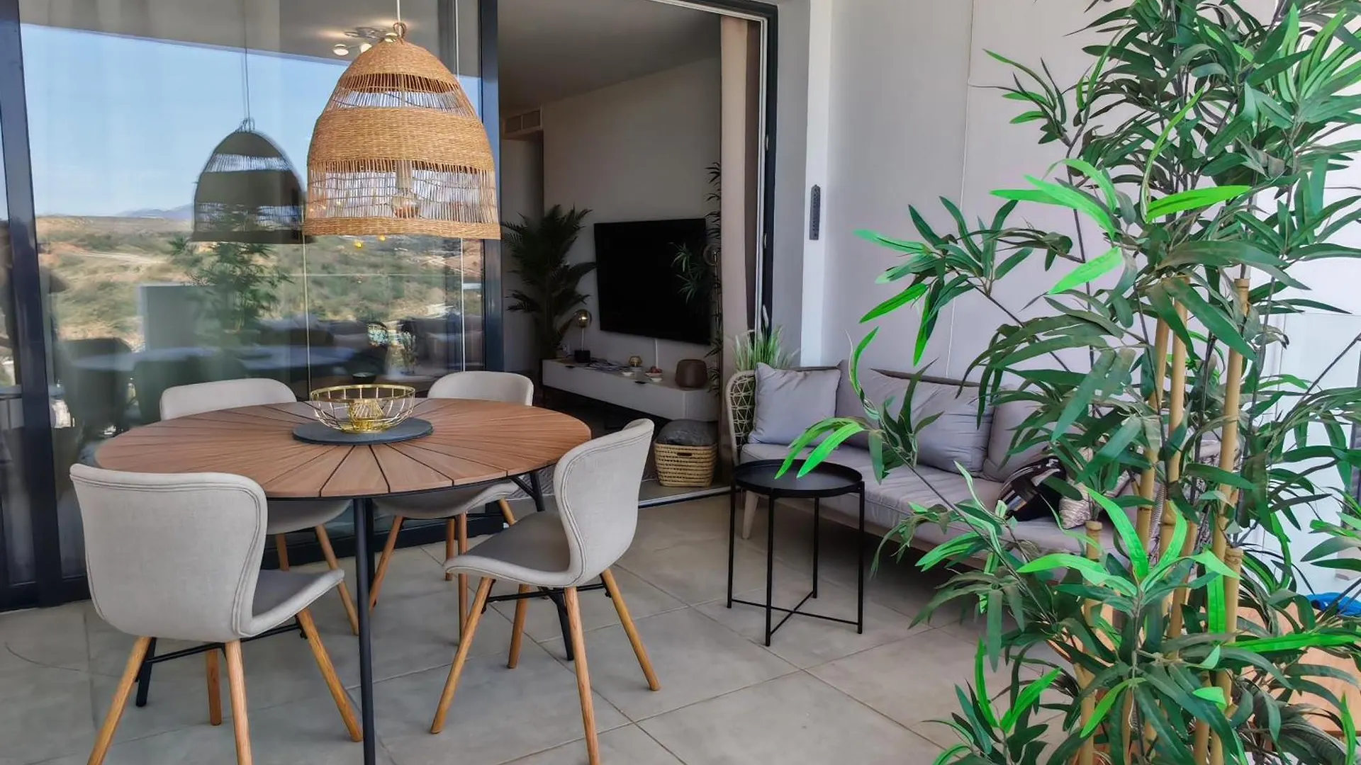 Garden Apartment With Incredible Views In Casa Banderas La Cala De Mijas Spanje