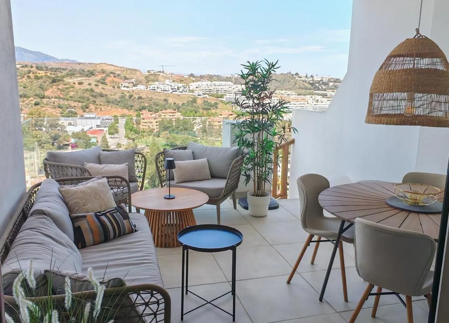 Garden Apartment With Incredible Views In Casa Banderas La Cala De Mijas Spanje